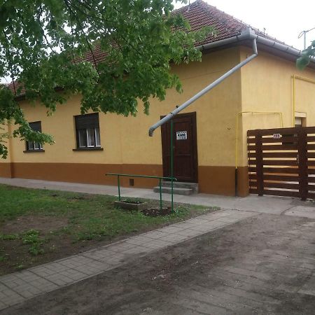 Harsfak Villa Mezokovacshaza Exterior foto