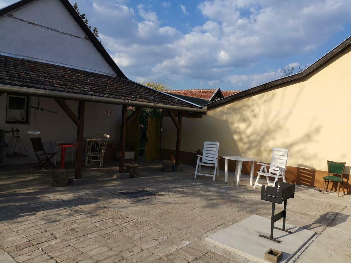 Harsfak Villa Mezokovacshaza Exterior foto